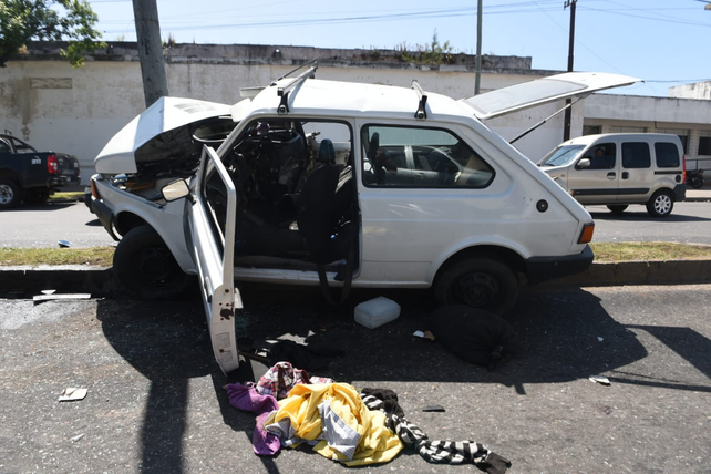 Pertenencias de las v&iacute;ctimas quedaron desparramadas por el impacto