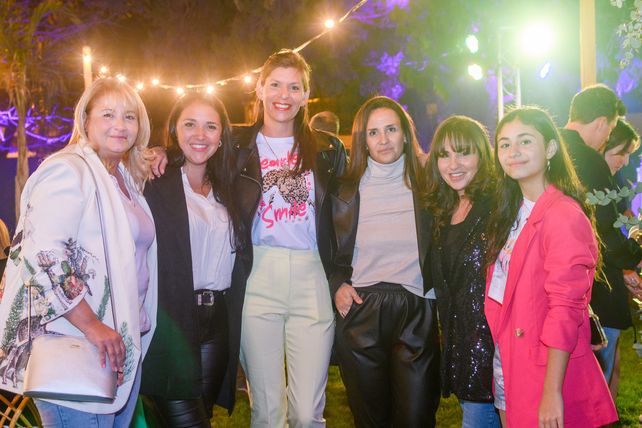 Patricia Pavón, Matilde Rocca, Jenifer Alsogaray, Ronit Bruk, Josefina Coronel y Soledad Sarti