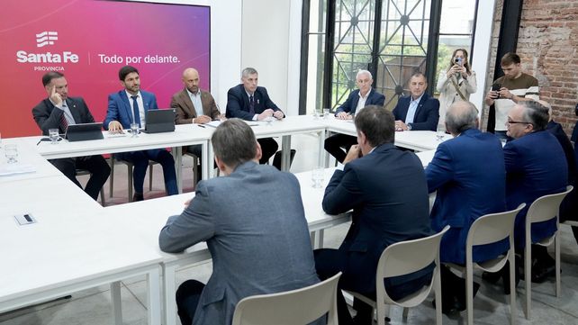 Reunión del Gobierno de Santa Fe y el sector privado para el esquema de rutas hacia puertos.