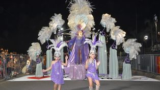 “Nos encanta compartir esta pasión carnavalera con cada vecino que llega a disfrutar de la fiesta, y los recibimos con toda la alegría y la magia del Carnaval” expresó el intendente Carlos De Grandis.