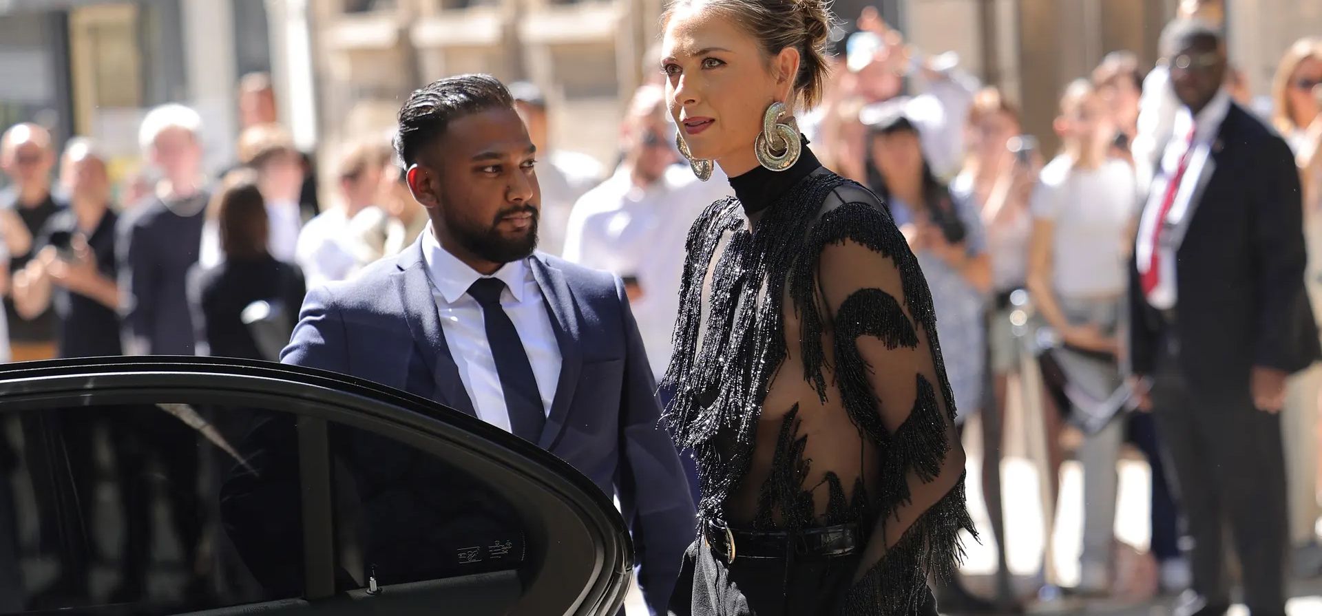 La ex estrella del tenis Maria Sharapova asiste al desfile de alta costura otoño/invierno 2024-25 de Schiaparelli en el marco de la semana de la moda de París, París, Francia. Fotografía: Jacopo Raule/Getty Images La ex estrella del tenis Maria Sharapova asiste al desfile de alta costura otoño/invierno 2024-25 de Schiaparelli en el marco de la semana de la moda de París, París, Francia. Fotografía: Jacopo Raule/Getty Images