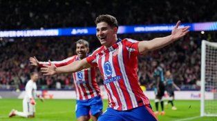 Julián Álvarez convirtió por duplicado en la victoria del Aleti.