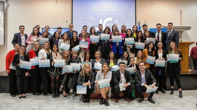 UNER: se graduaron 130 nuevos profesionales de la salud