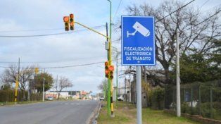 En semáforos de Gualeguaychú, radares controlan paso en rojo y giro a la izquierda