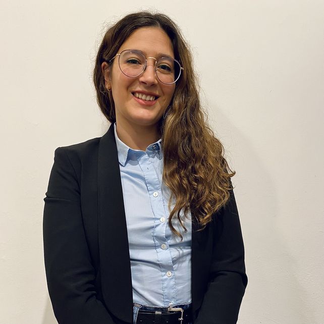 Victoria Rocío Laguzzi, Licenciada en Relaciones Internacionales. Asistente de Política Climática en Fundación Ambiente y Recursos Naturales (FARN). Ex Coordinadora General de la FNGA