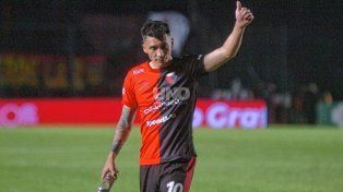 Colón avanzó y está más de cerca de concretar el retorno de Rubén Botta