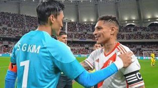 Paolo Guerrero fue capitán y titular en la victoria de Perú sobre Corea del Sur.