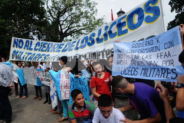 Marcha atrás con los cambios en los liceos