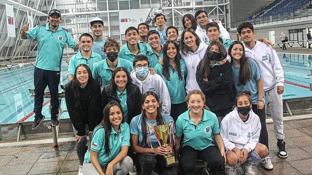 El equipo de Iron Swim de Santiago