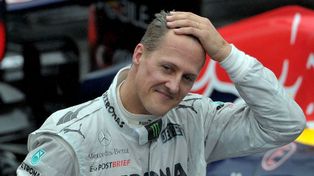 Anuncian que Michael Schumacher empieza a despertar del coma