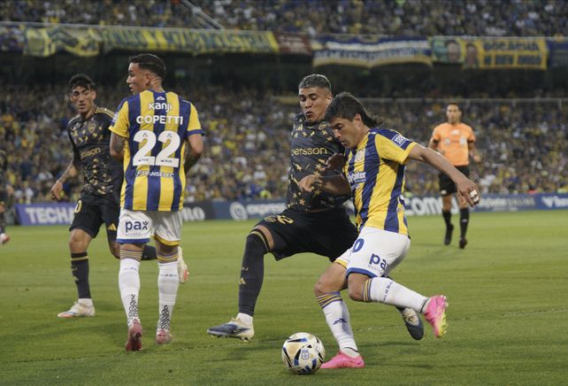 Ignacio Malcorra viene jugando en una posición particular hace ya tres partidos. Se mueve más cerca del anillo central que en ofensiva.