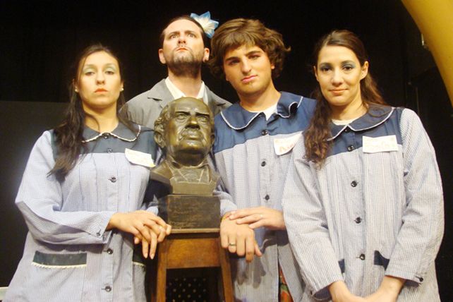 Del aula a las tablas: Señorita... le Tocó el Acto