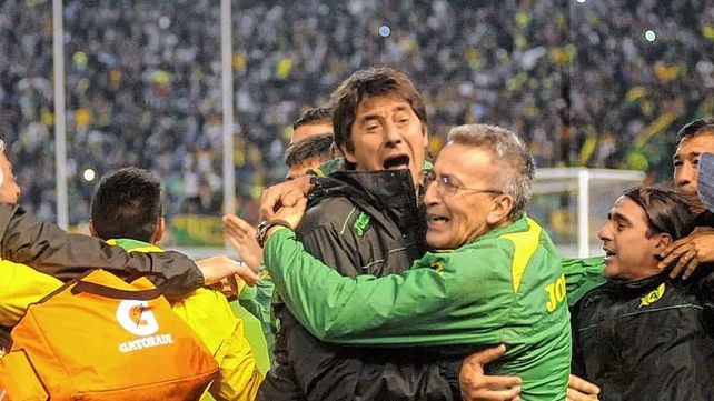 Fernando Quiroz por tercera vez en su carrera será el DT de Aldosivi.