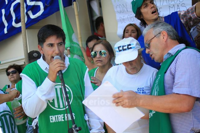 ATE y la Multisectorial marcharon y pidieron frenar el brutal ajuste de Macri