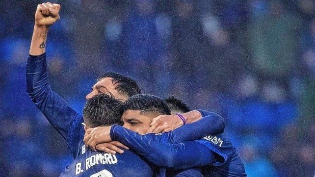 Vélez fue una máquina ante su gente.