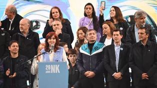 “En la Plaza de Mayo con Cristina Fernández de Kirchner y con todo el Pueblo recordando los 20 años de la asunción de Néstor Kirchner”, posteó Jorge Taiana.