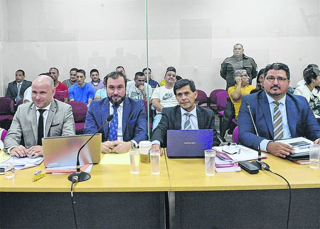 tribunales federales. Ayer comenzaron los alegatos de las defensas de los 27 acusados en este juicio oral.