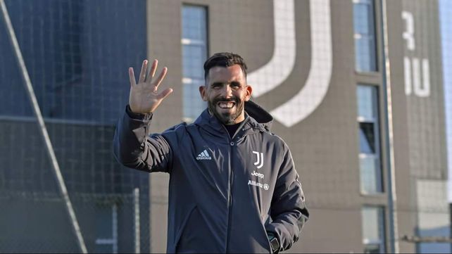 Carlos Tevez fue confirmado como técnico del rojo a través de la cuenta oficial del club.