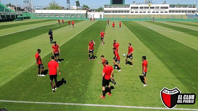 Nueve de los 20 futbolistas que convocó Eduardo Domínguez son de las inferiores de Colón