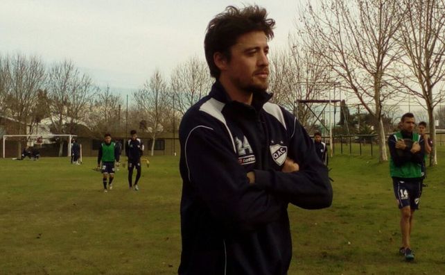 A falta de uno, Madelón quiere ya que lleguen dos marcadores centrales