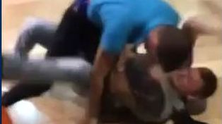 Las ofertas del Black Friday generan una feroz pelea en un shopping en Estados Unidos