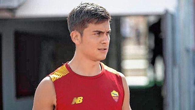 Paulo Dybala tendría este sábado con Roma los primeros minutos ante Niza en un amistoso.