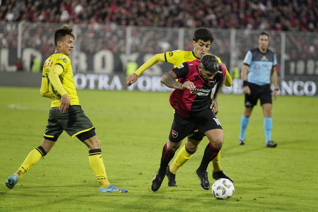 Ever Banega estará en la formación titular de Newells