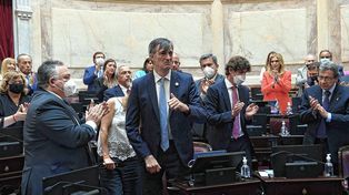 El exsenador Esteban Bullrich fue internado por un cuadro de dificultad respiratoria