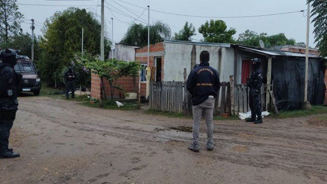 Este miércoles hubo cuatro allanamientos en Chajarí y en los operativos se hallaron cocaína