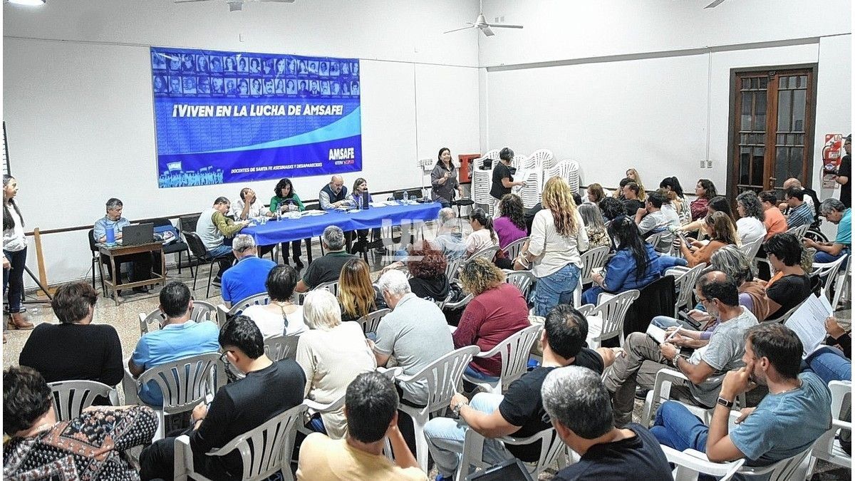Los docentes de Amsafé rechazaron la oferta salarial y van al paro la ...