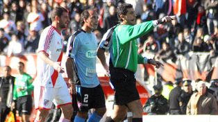 Pezzotta dirigió el encuentro revancha de la promoción entre River y Belgrano y que derivó en el descenso del Millonario.
