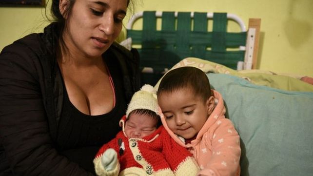 Conservan la sangre del cordón umbilical de un bebé para salvar la vida de su hermanita