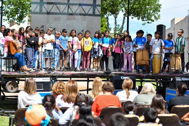 Más de 400 estudiantes de toda la provincia llegaron a Paraná