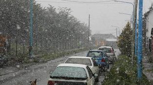 Ushuaia amaneció de blanco por una inusual nevada veraniega