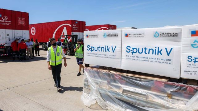 Las 300 mil dosis de vacunas Sputnik V comenzaron a ser distribuidas: otras 5 millones llegarán en enero