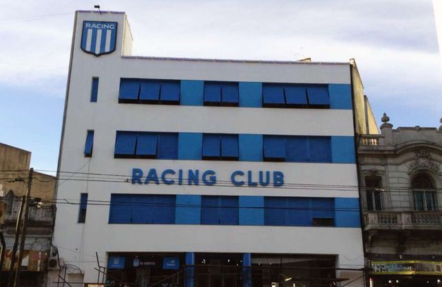 Allanaron la sede de Racing