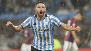 Adrián Maravilla Martínez, una de las figuras y la gran carta de gol de Racing, será titular ante Central en el Gigante.