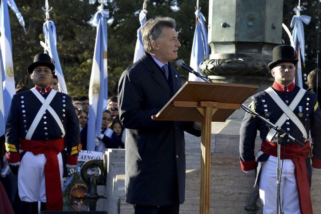 ¿Quiénes fueron los presidentes que participaron de los actos del Día de la Bandera?