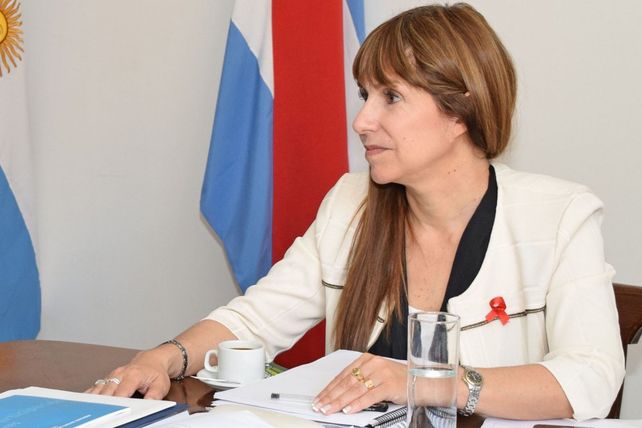 La ministra puso la renuncia a disposición de Bordet.