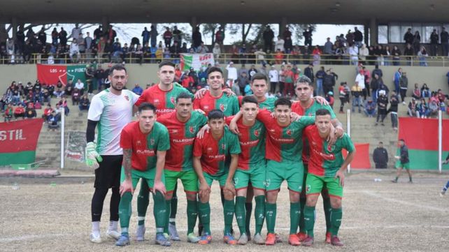 En el Gomara. Los once de Aguirre que arrancaron ante el canalla en el triunfo por 3-1.