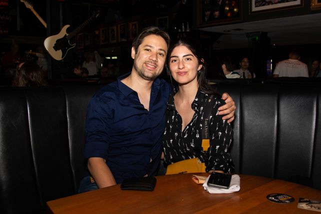 Angel Pérez y Pamela Coria