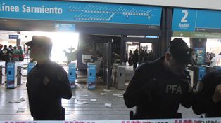 Otra vez chocó un tren contra el andén en la estación de Once: hubo 99 heridos