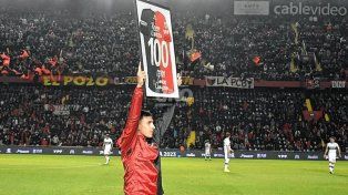 Colón oficializó y detalló la venta de Meza a Estudiantes