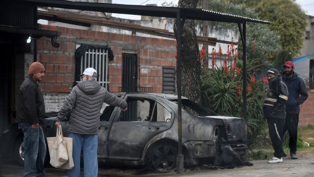 Para obligarlo a salir de su casa