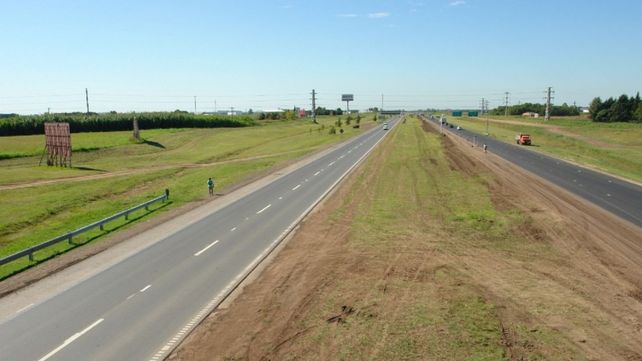 El fatal siniestro se produjo en la autopista Rosario - Buenos Aires.