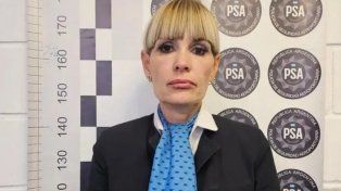 En las últimas horas trascendió a nivel nacional la acusación hacia una azafata de Aerolíneas Argentinas, quien habría realizado un llamado para dar un aviso falso por amenaza de bomba en un vuelo que saldría hacia&nbsp; Miami y causó pérdidas millonarias
