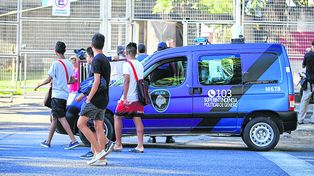Allanan las oficinas de River por los abusos a adolescentes