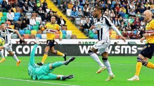 Con un gol del tucumano Pereyra, Udinese superó 2-0 a Sampdoria y decretó su descenso en Italia.