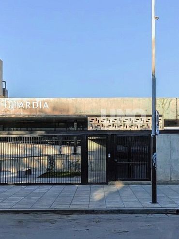 Intentaron asesinar a un joven de 19 años con una lluvia de balazos en barrio Santa Marta