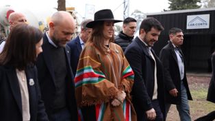 Villarruel volvió a Santa Fe y sumó una foto con dirigentes de Pullaro